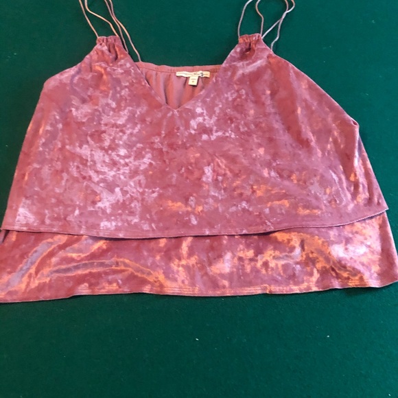 Tops - Picture 1 of 4